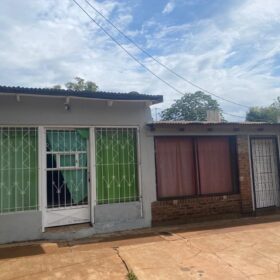 🏡 Oportunidad en Barrio Fátima: vivienda familiar con ampliaciones y local al frente