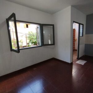 Vende Departamento en ch 149 a metros de la Av. Eva Peron - Image 5