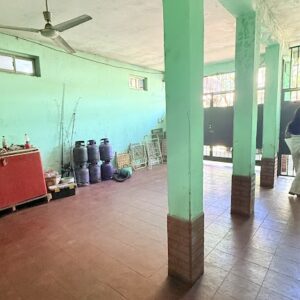Propiedad Mixta sobre Av. Roque Pérez casi Corrientes | Terreno de 12,90 x 43,30 m con Locales y Departamentos - Imagen 8