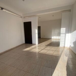 Alquila Local comercial con vidriera en zona de alto tránsito