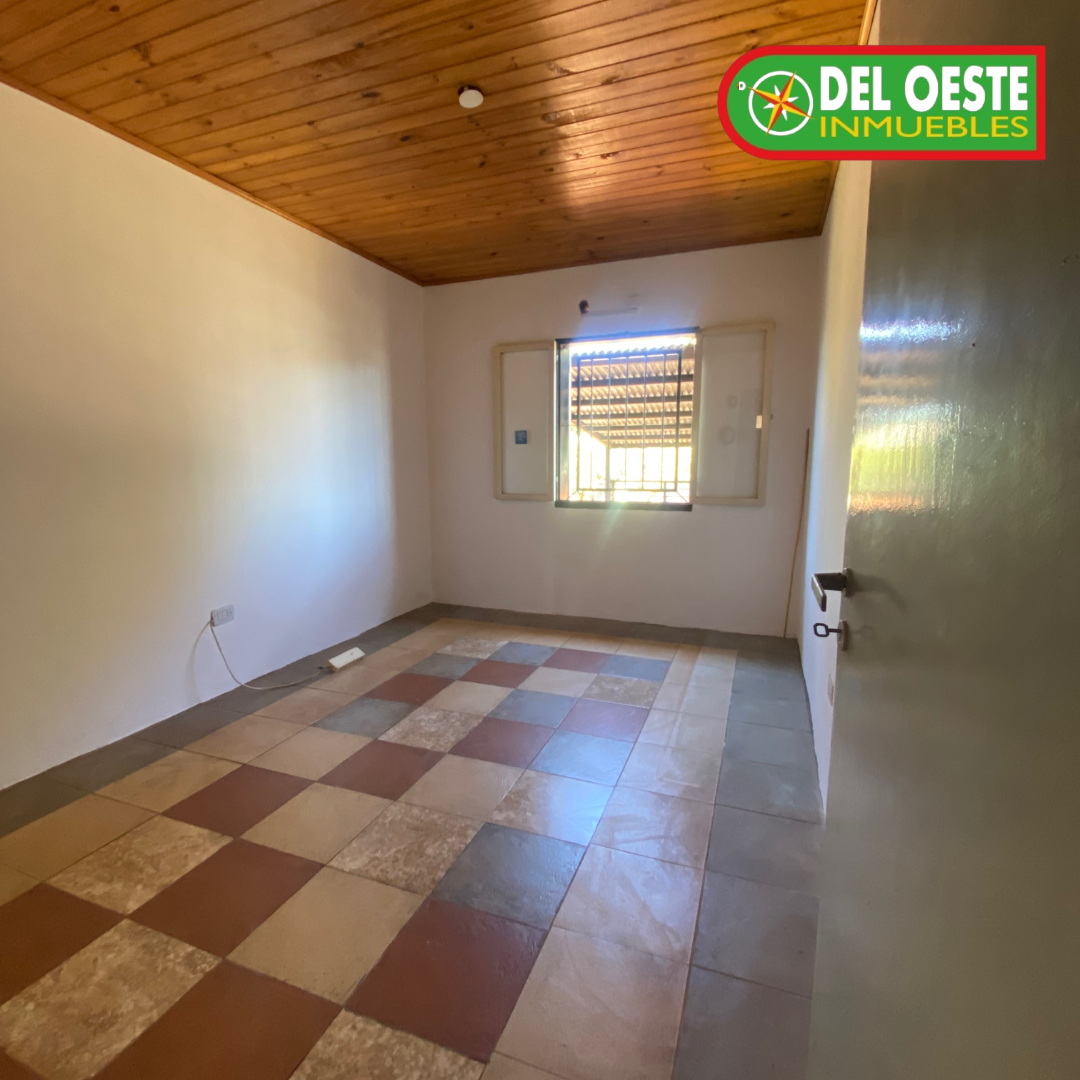 Casa en Venta Bº Itaembe Mini 3 dormitorios con Patio. - Image 8