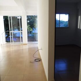 Departamento en Alquiler Z/ Zapiola y Centenario de 2 dormitorios con cochera