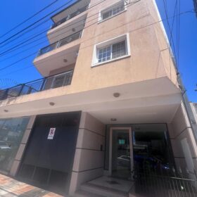Alquila Departamento  en Villa Sarita de 2 formitorios.