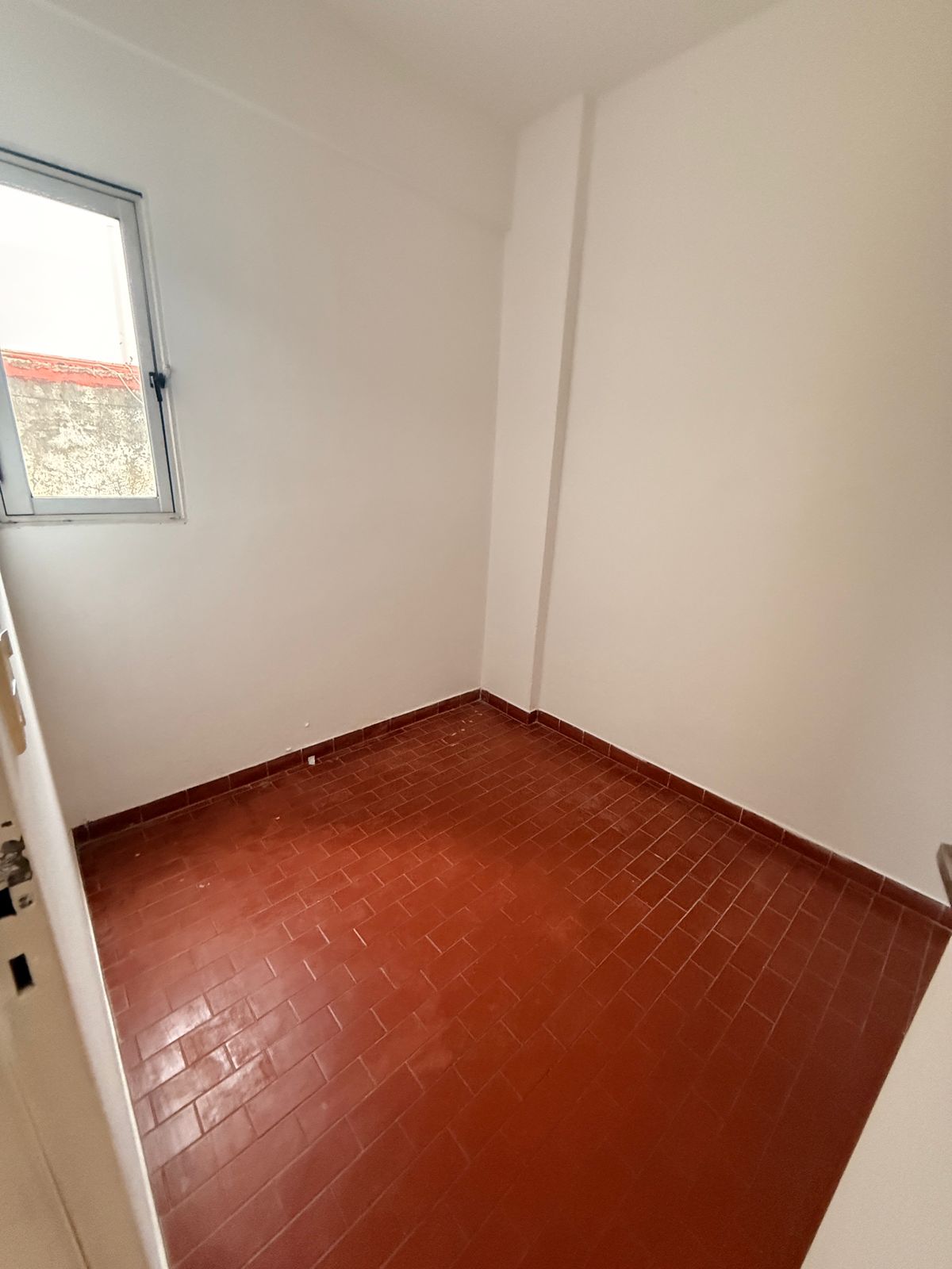 Alquiler Departamento Centrico 2 dormitorio Sobre Calle Sarmiento Esquina Colon. - Image 7