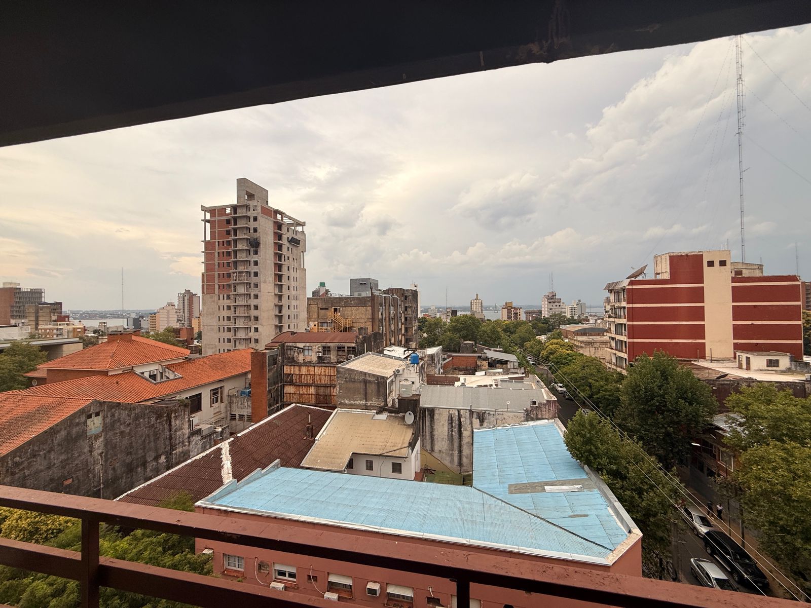 Alquiler Departamento Centrico 2 dormitorio Sobre Calle Sarmiento Esquina Colon. - Image 8