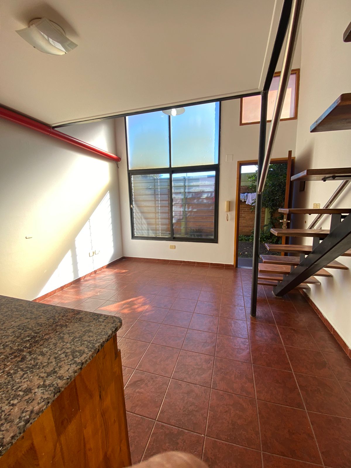 Dúplex Tipo Loft Moderno en Alquiler en Zona Martín Fierro y Tomás Guido de 1 dormitorio. - Image 4