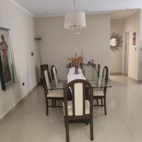 Alquila Casa en  Barrio Itaembe Mini de 3 dormitorios con Picina.